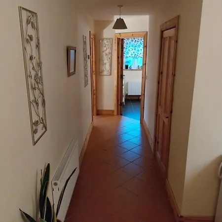 Felicity Cottage, W91 D1w3 3* Kiltegan